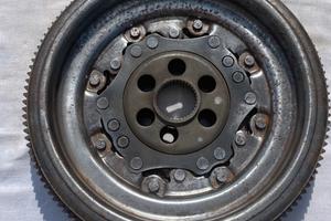 Volano Bimassa VW Golf 7 DSG