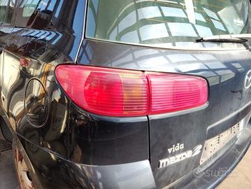 Fanale posteriore sinistro MAZDA 2 del 2004