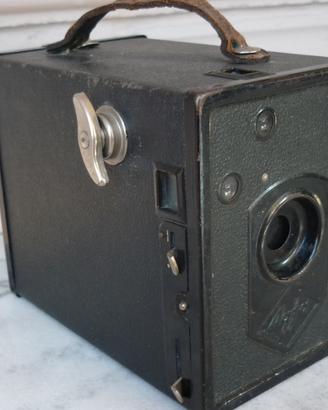 Macchina fotografica antica