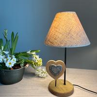 Lampada da tavolo cuore country