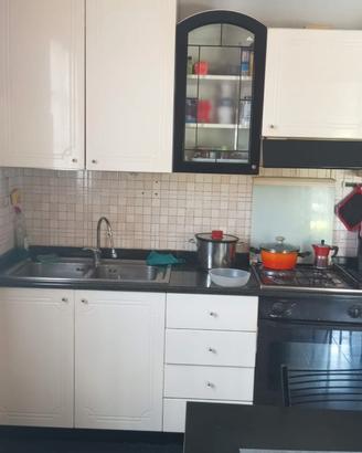 Cucina completa di elettrodomestici