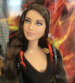 Hunger Games Barbie Katniss da collezione