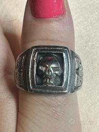 Anello Teschio acciaio stile Goth/Rock