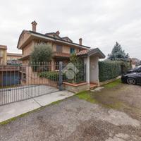 PORZIONE DI BIFAMILIARE A LAINATE