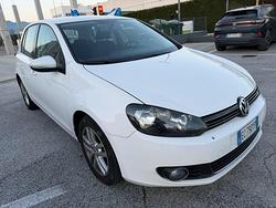 VOLKSWAGEN Golf 1.6 TDI 5p Highline senza nessun
