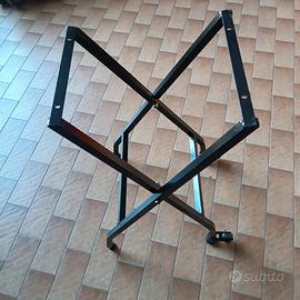 Cavalletto per distributori automatici