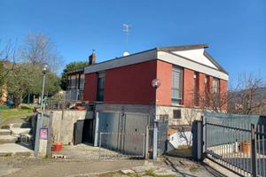 Villa di 205 m² con più di 5 locali e box auto dop