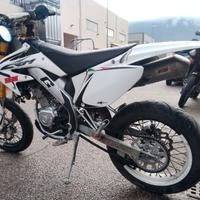 HM CRM 125 motard