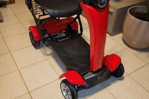 Scooter Elettrico Pieghevole Elettricamente