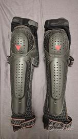 Dainese ginocchiere protezioni bici mtb dh downhil
