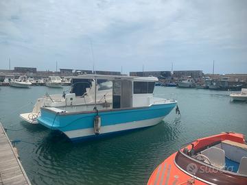 Barca 7,70x2,70 motore 155cv diesel valuto permuta