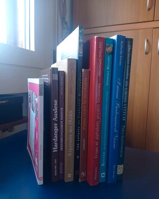 Collezione libri Punto Croce