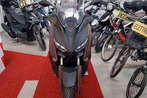 YAMAHA X-MAX 300 DIC.2017 GARANZIA 12 MESI