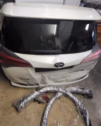 Portello bagaglio Toyota Rav4