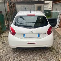 Peugeot 208  1,2 active 3 Porte