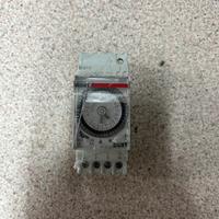 Orologio Elettromeccanico Giornaliero 2 DIN