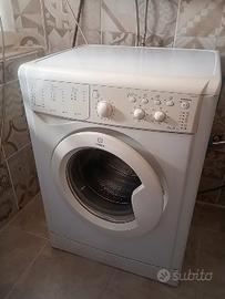 lavatrice Indesit 6kg 