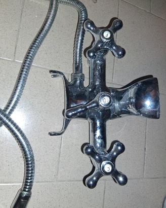 rubinetto vasca da bagno 