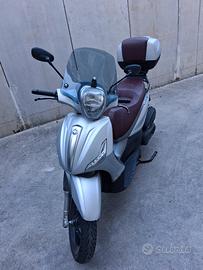 Scooter Piaggio Beverly 350 Sport Touring