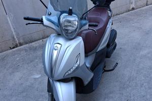 Scooter Piaggio Beverly 350 Sport Touring