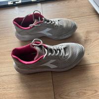 Sneakers da donna Diadora, taglia 39
