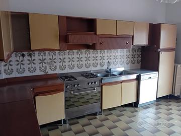 Cucina angolare marca Salvarani