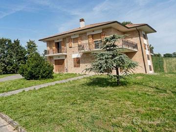 SAN MARCELLO: Casa Indipendente con giardino