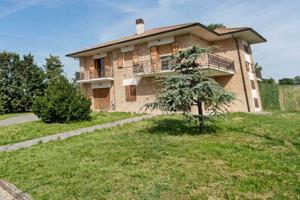 SAN MARCELLO: Casa Indipendente con giardino