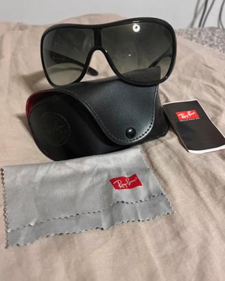 Ray-Ban