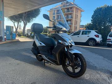 Agility 200 R16 (2016) 23.000km!