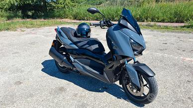 Yamaha X-Max 300 TechMax2021 - Pari al Nuovo