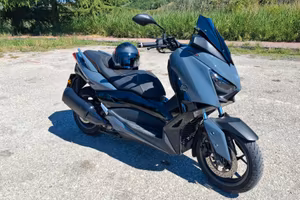 Yamaha X-Max 300 TechMax2021 - Pari al Nuovo
