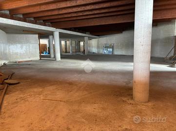 NEGOZIO A VILLAFRANCA DI VERONA