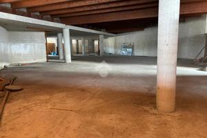 NEGOZIO A VILLAFRANCA DI VERONA