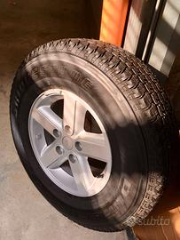 Cerchi e Gomme JEEP