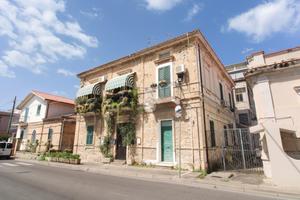 2 LOCALI A ORTONA