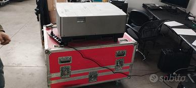 Videoproiettore EIKI LC-HDT2000 15,000 Lumen 2K