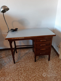 Scrivania anni '50