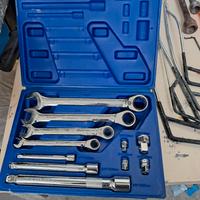 set chiavi inglesi a cricchetto professionali