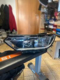 Faro sinistro Volkswagen Passat b8