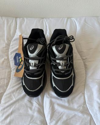 scarpe Asics nere