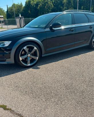 Audi a6 allroad 3.0tdi mod business 4x4