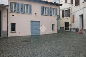 UFFICIO A LANGHIRANO