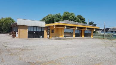 Complesso Industriale 2.200 m² Showroom Uffici