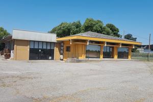 Complesso Industriale 2.200 m² Showroom Uffici