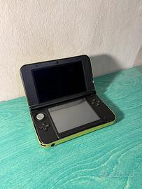 Nintendo 3DS XL con accessori