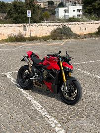 Ducati Streetfighter v4s 2020