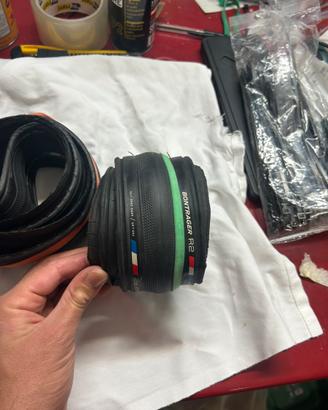 Coppia Pneumatico da strada Bontrager R2 700x25