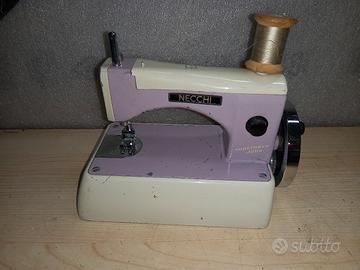 Macchina da cucire giocattolo 
