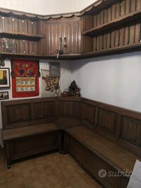 cassapanca e mensole  in legno massello di rovere 